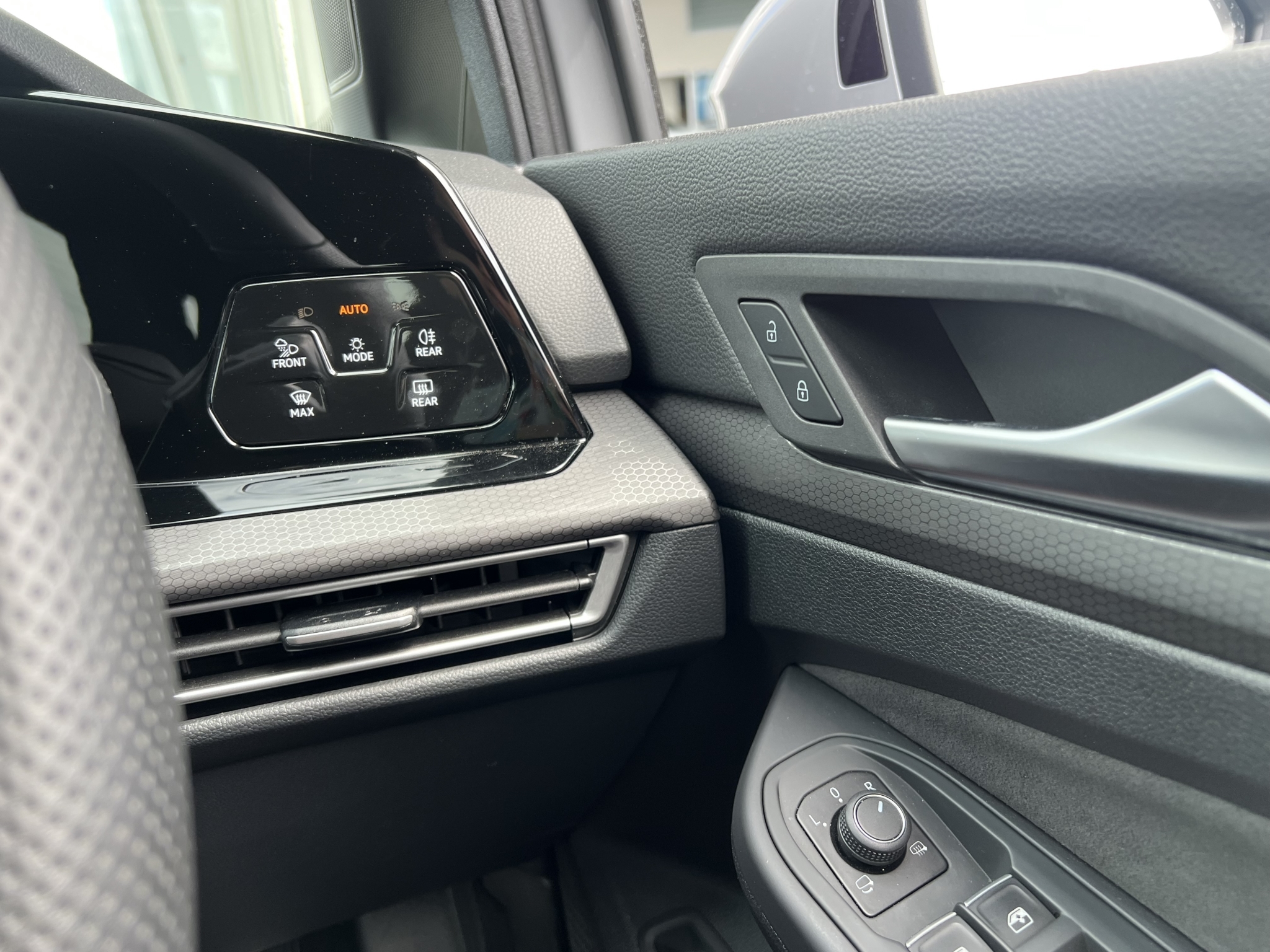 Volkswagen Golf 2023 - 12