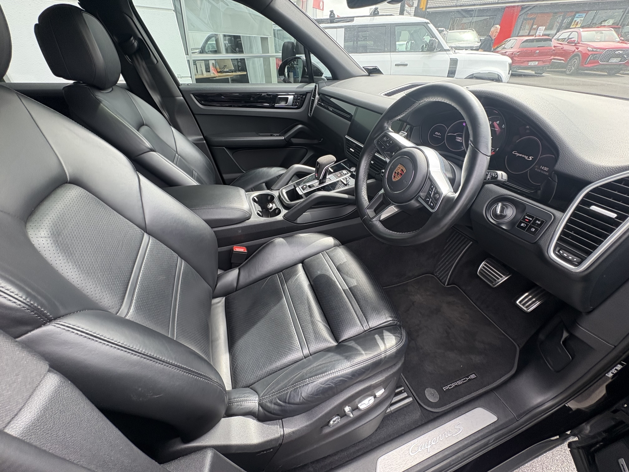 Porsche Cayenne 2018 - 12