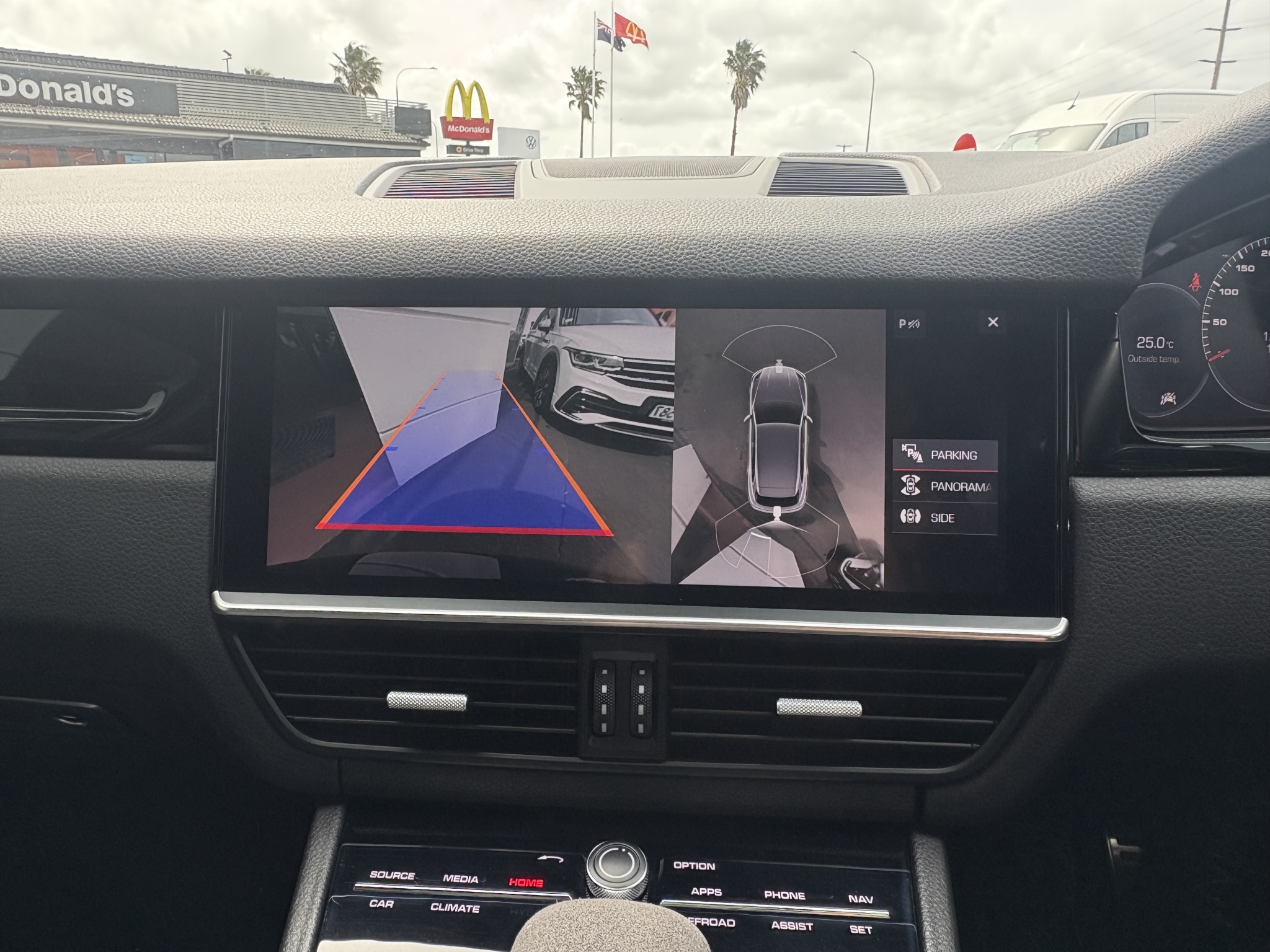 Porsche Cayenne 2018 - 16