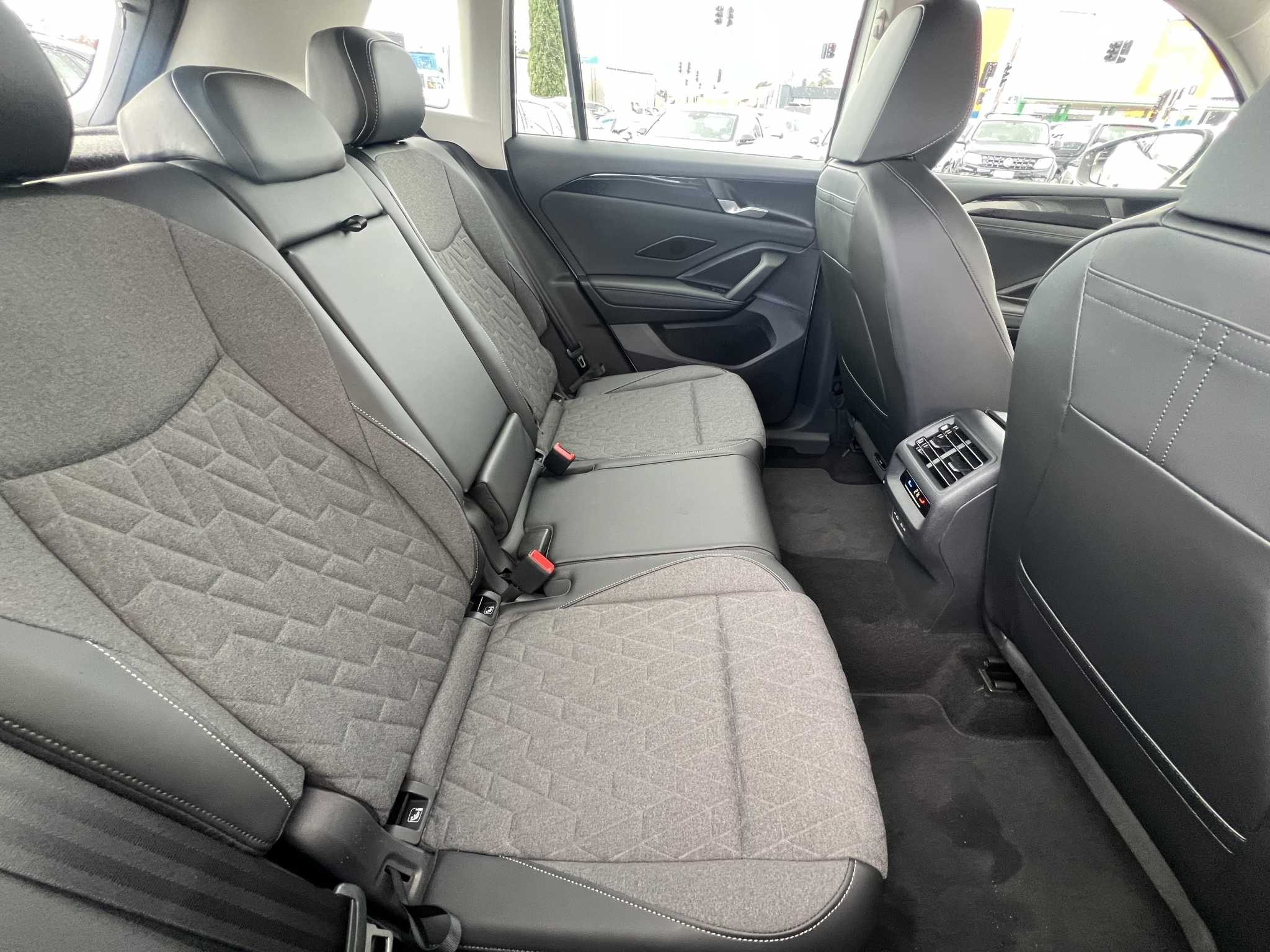 Volkswagen Tiguan 2024 - 8