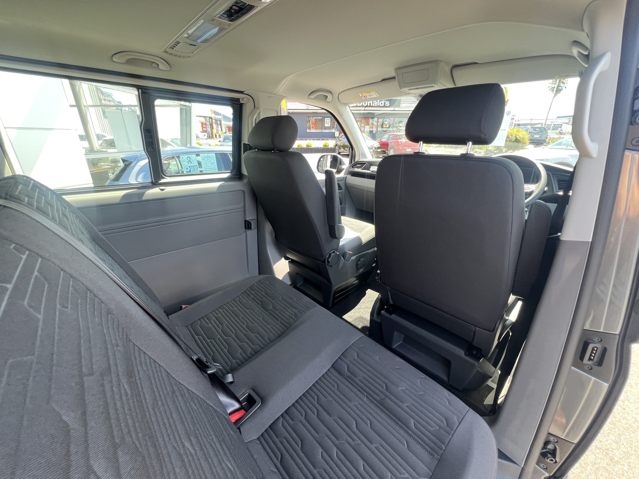 Volkswagen Caravelle 2025 - 6