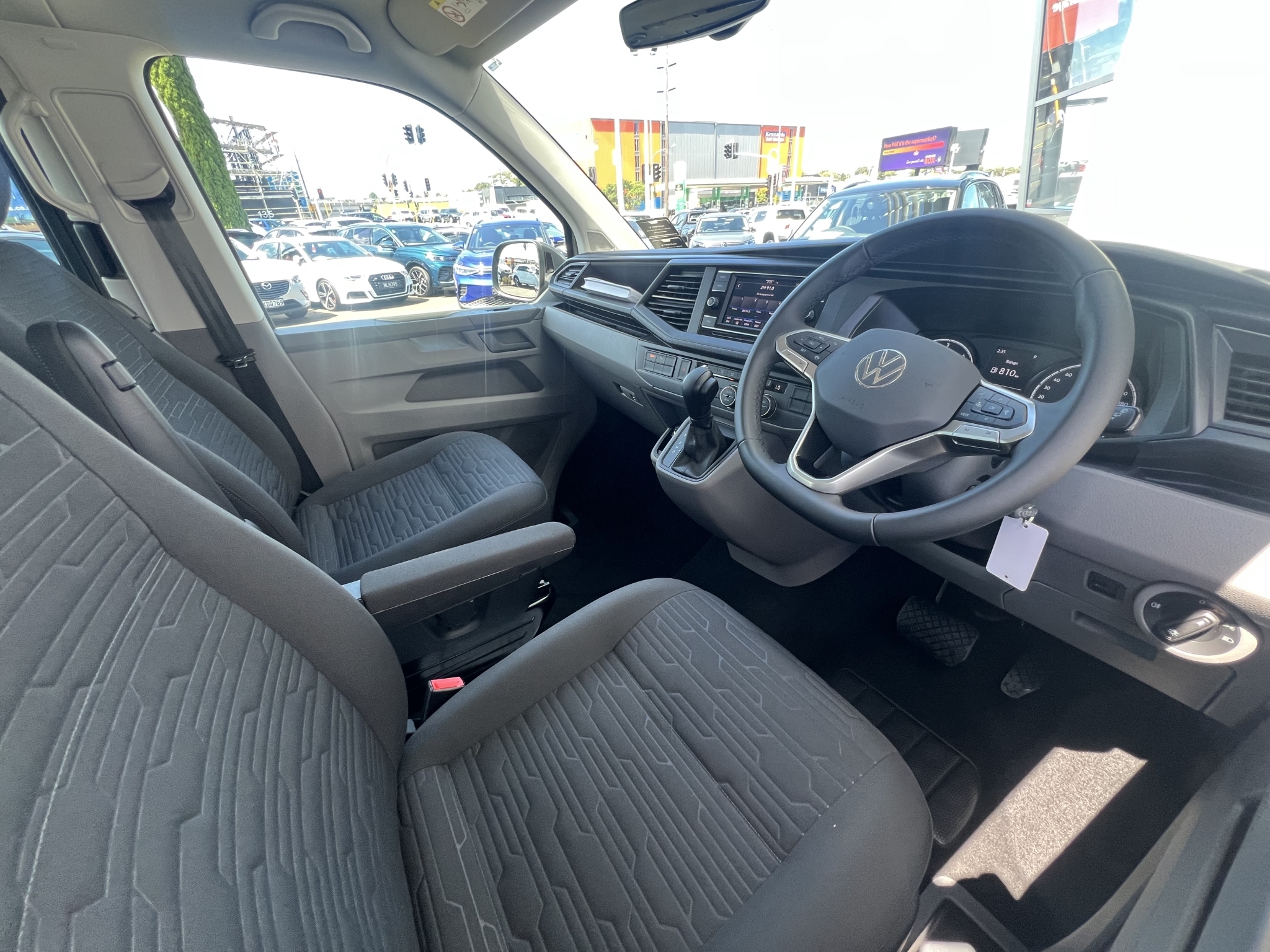 Volkswagen Caravelle 2025 - 9