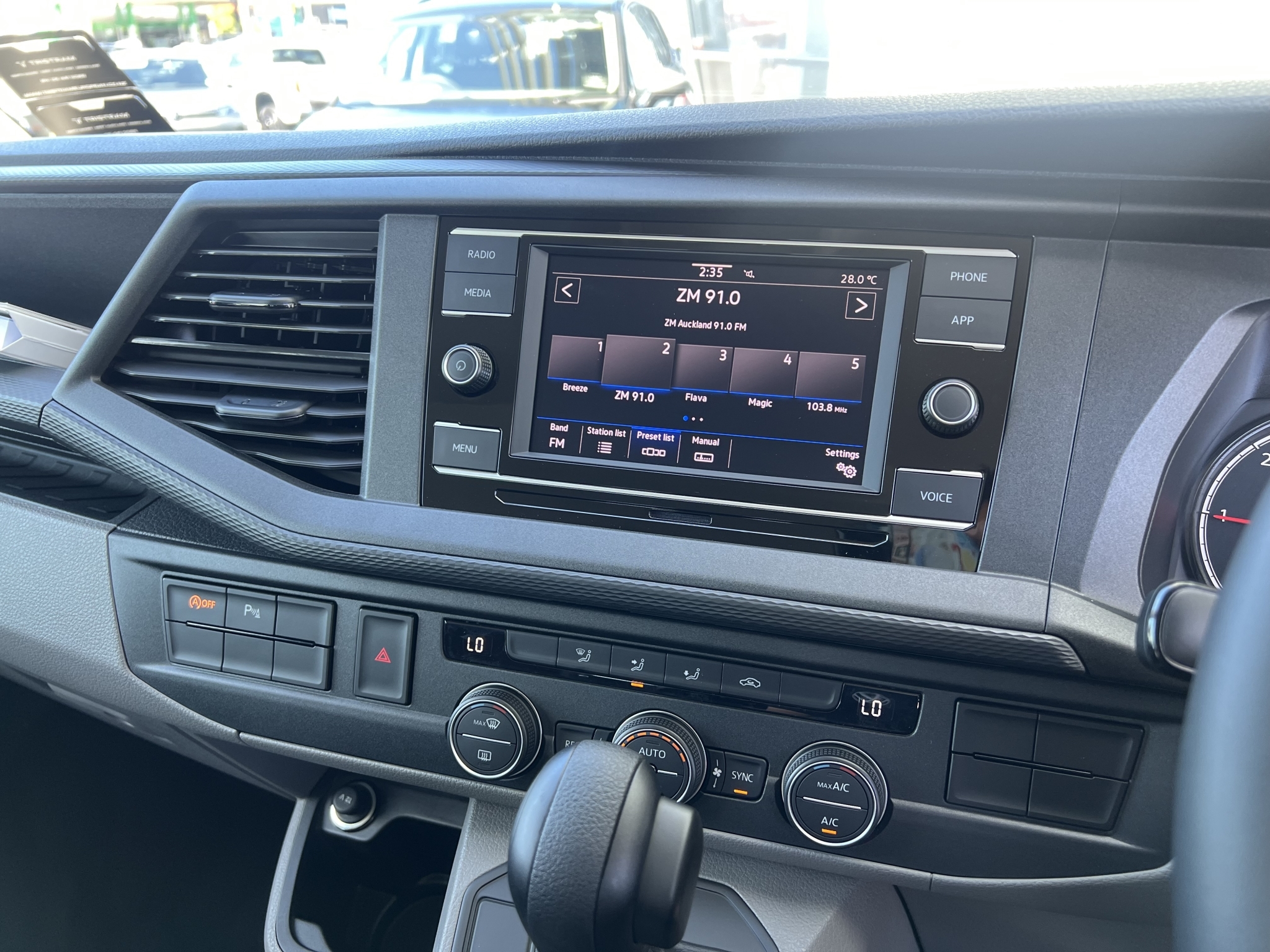 Volkswagen Caravelle 2025 - 12