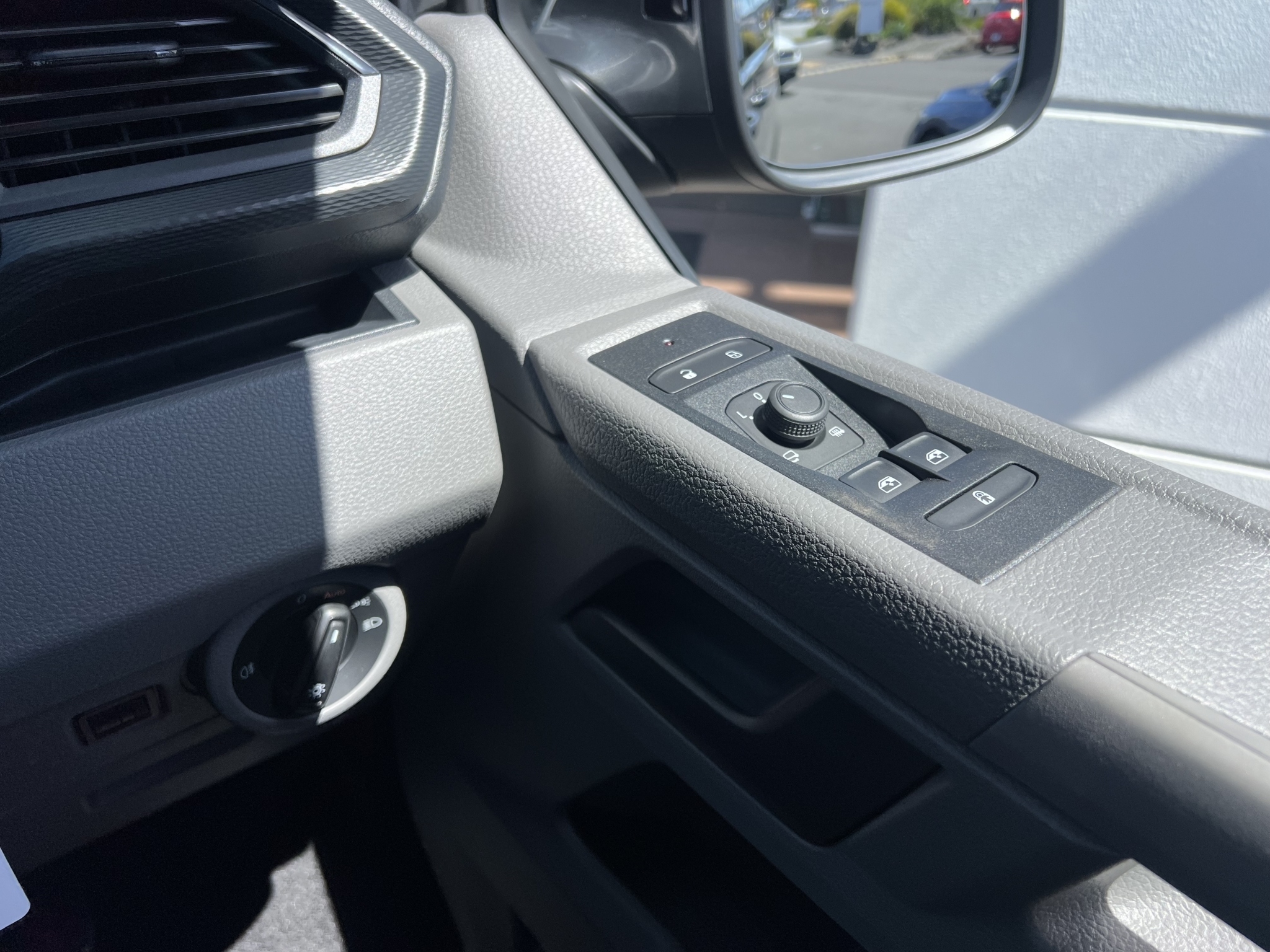 Volkswagen Caravelle 2025 - 13