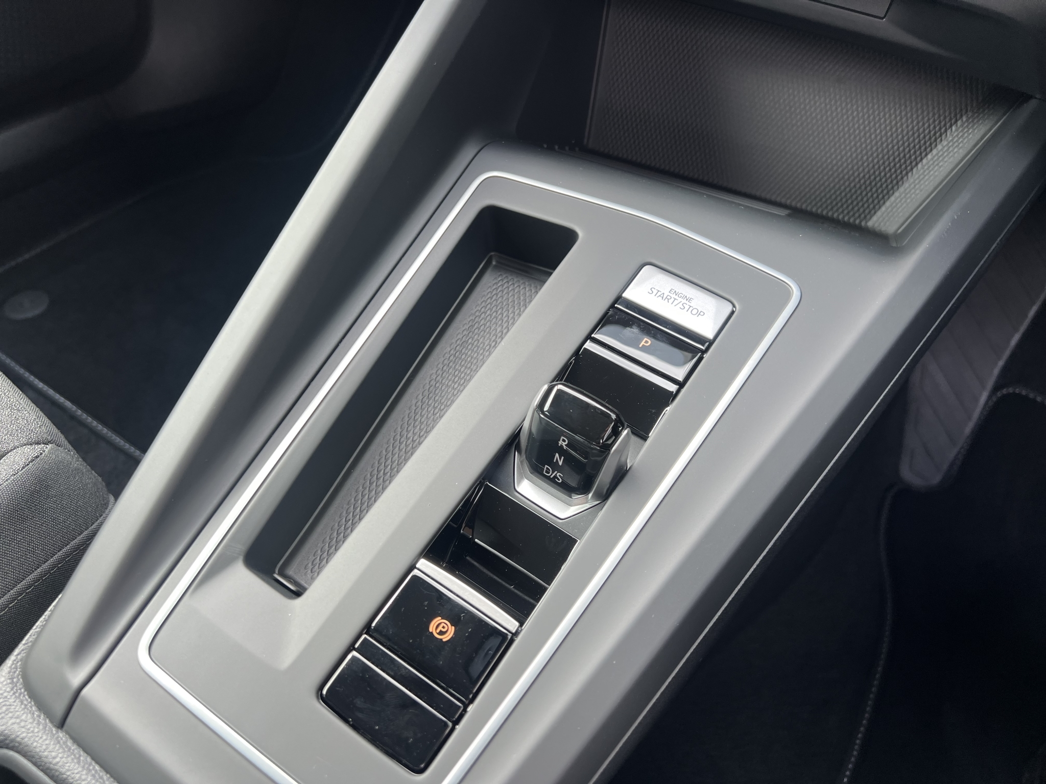 Volkswagen Golf 2025 - 10