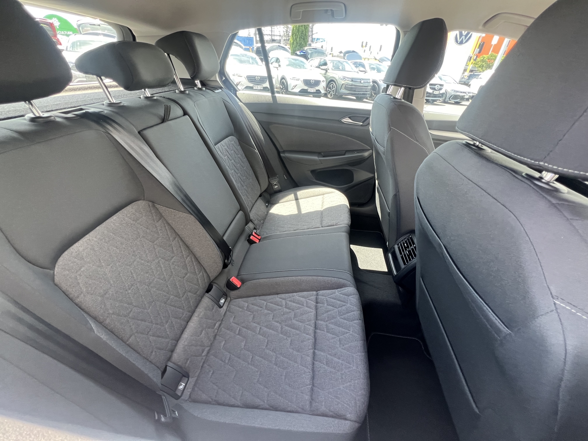 Volkswagen Golf 2025 - 8