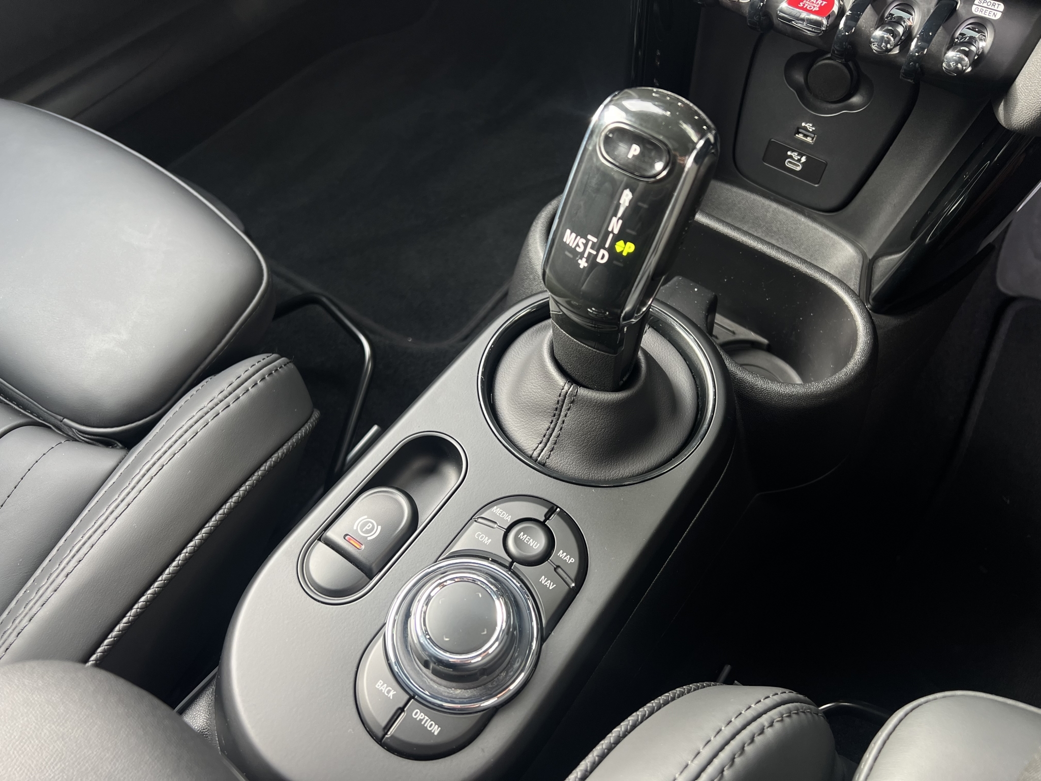 MINI Hatch 2022 - 15