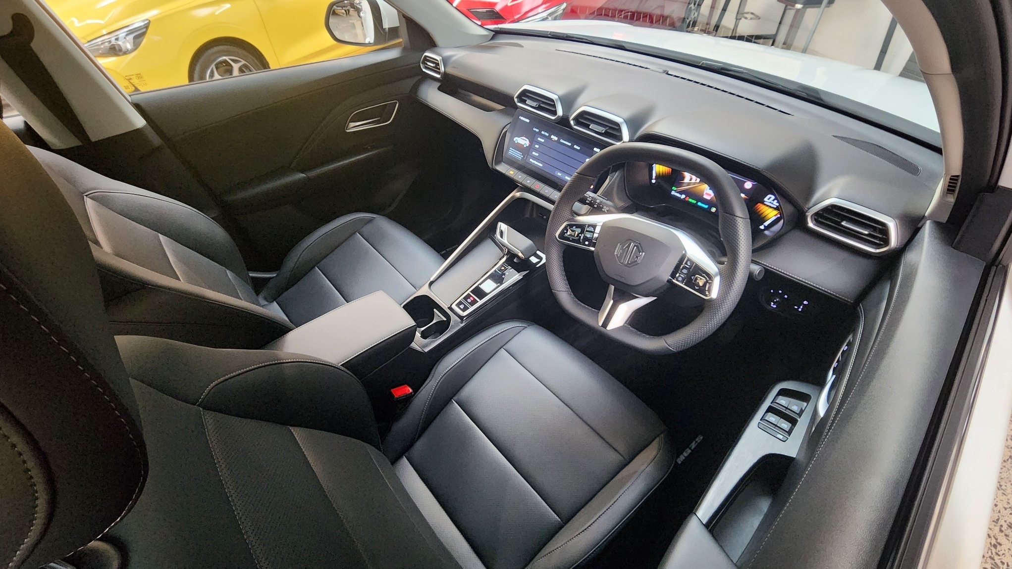 MG ZS 2025 - 10