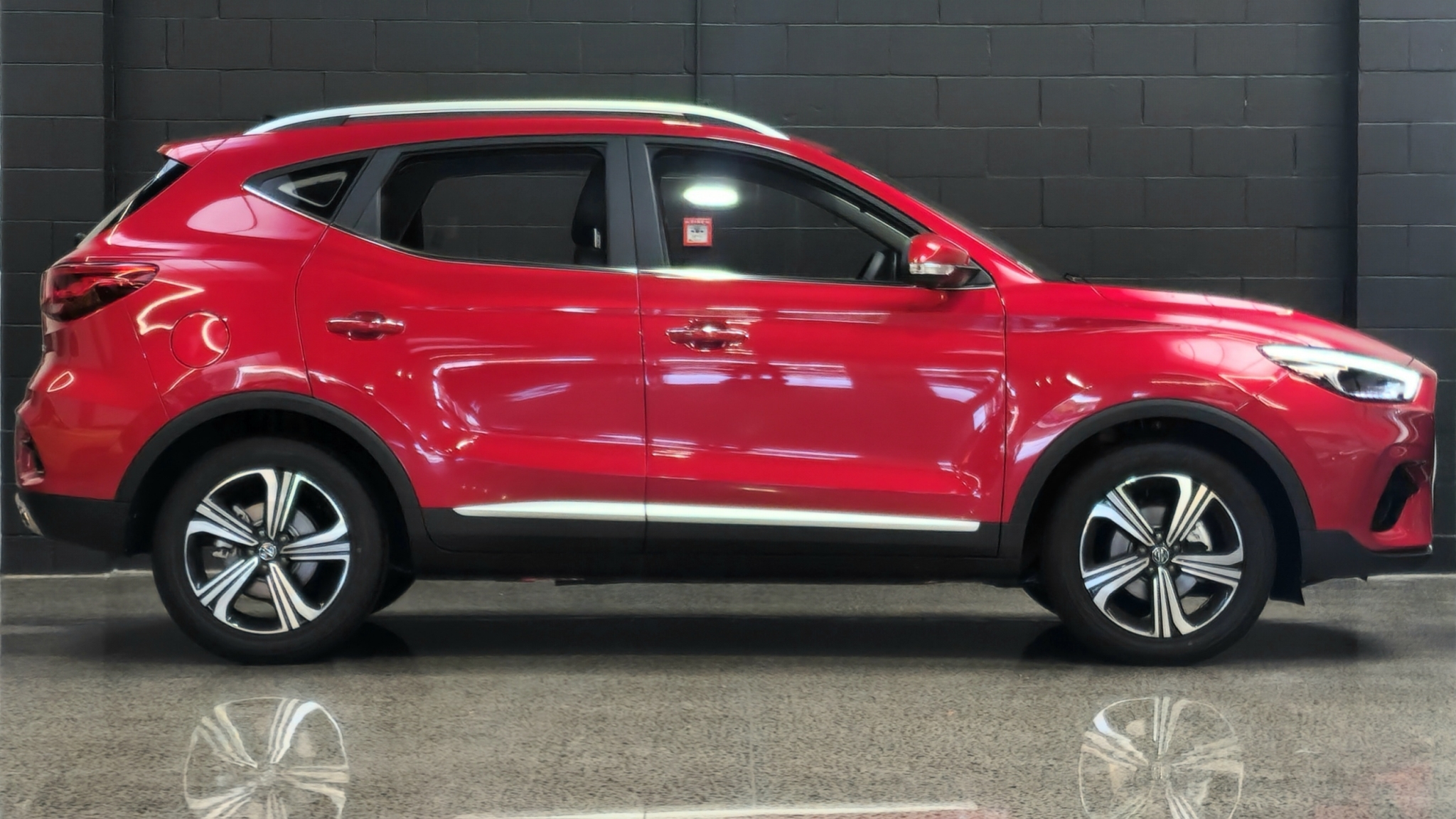 MG ZST 2025 - 3