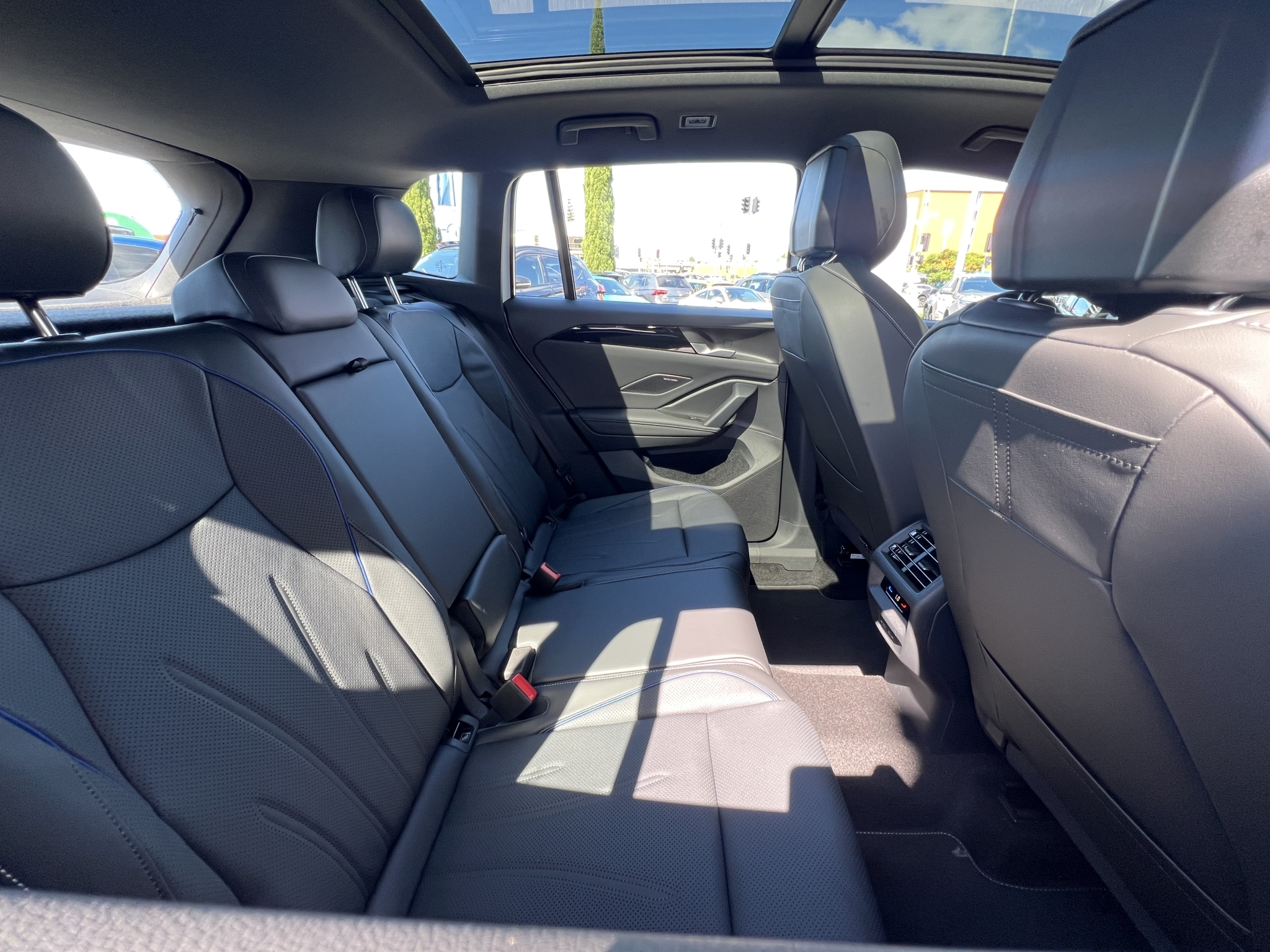 Volkswagen Tiguan 2025 - 13
