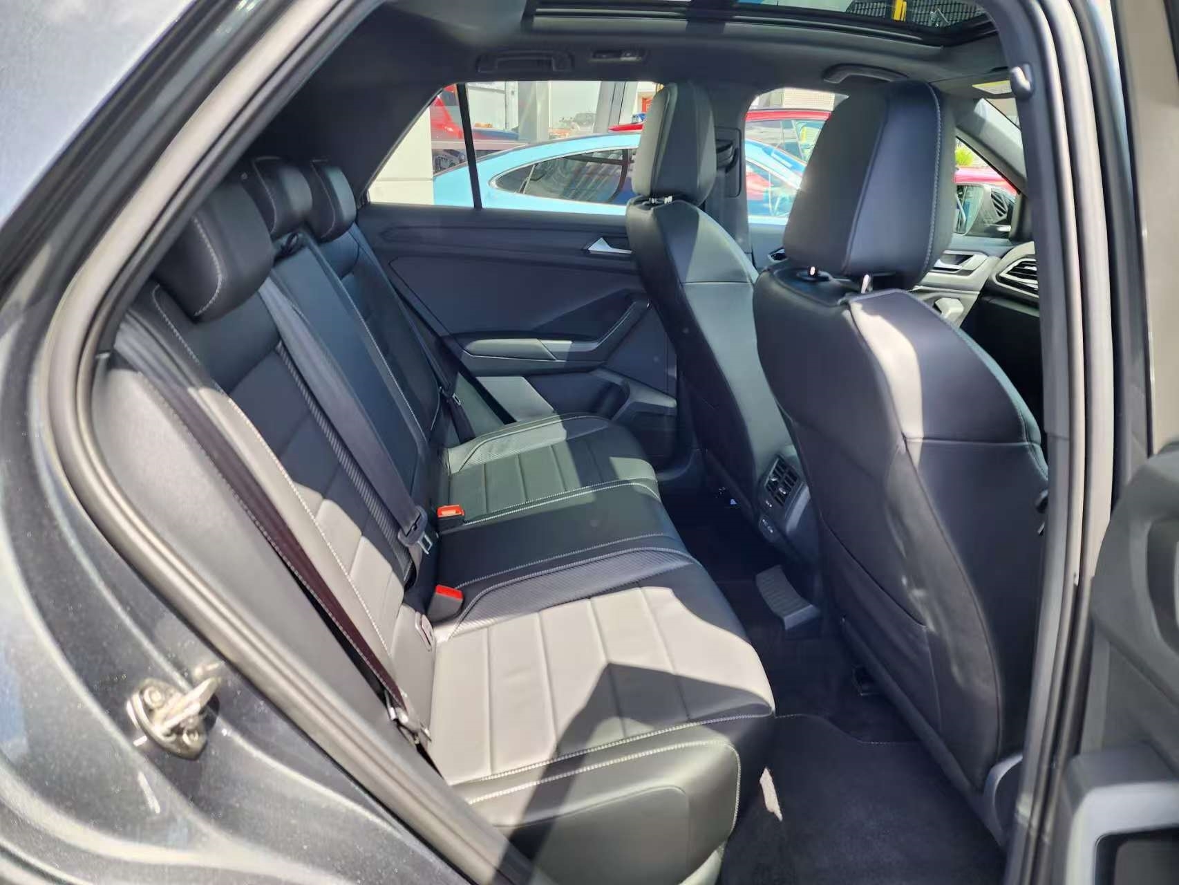 Volkswagen T-Roc 2025 - 5