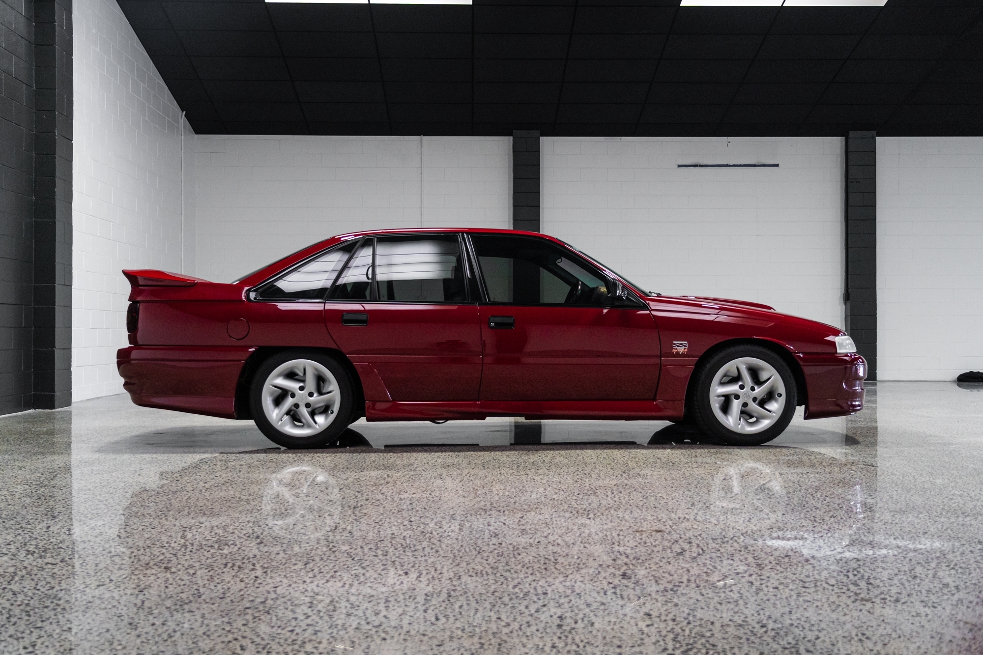 Holden Commodore 1990 - 4