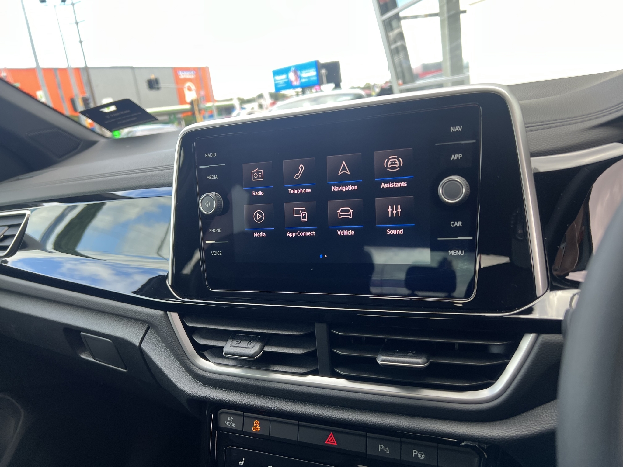 Volkswagen T-Roc 2025 - 12