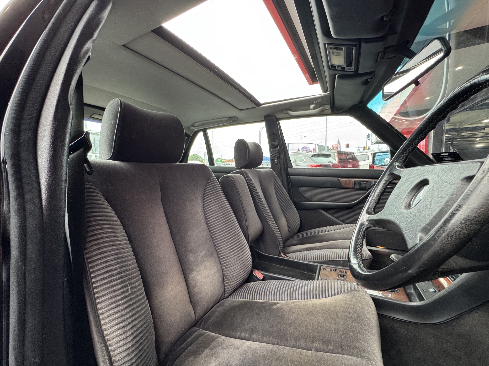 Mercedes-Benz 560 1989 - 9