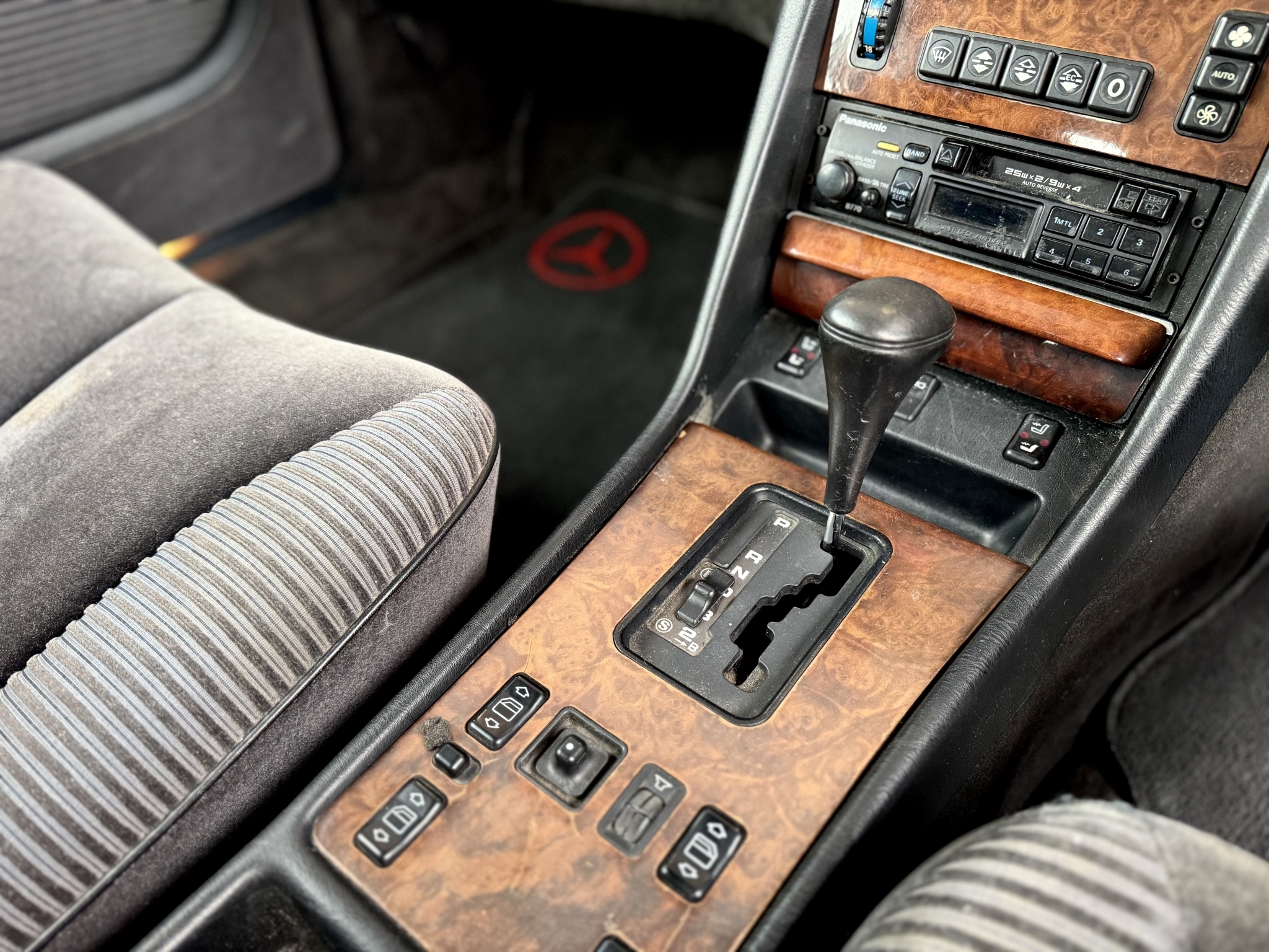 Mercedes-Benz 560 1989 - 11