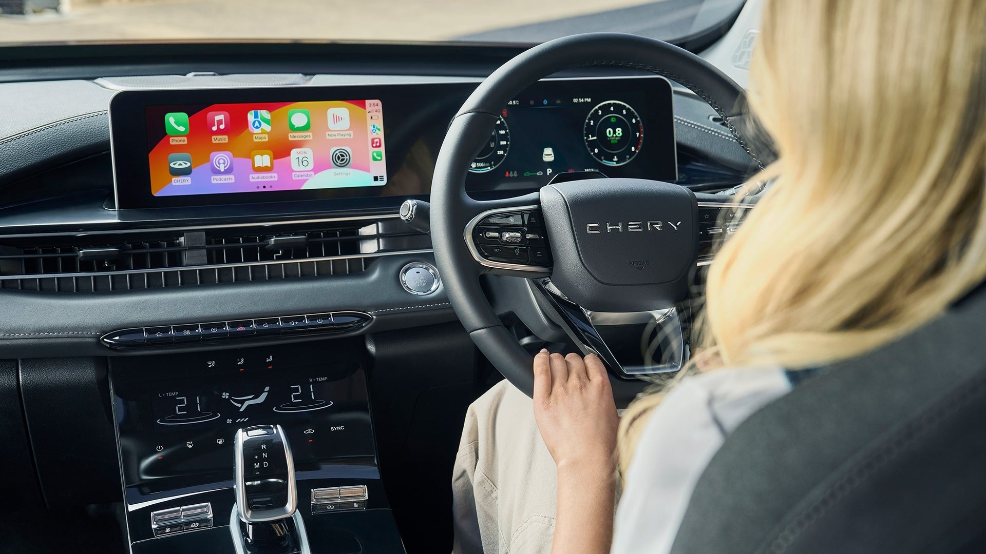 T4-interior-screen
